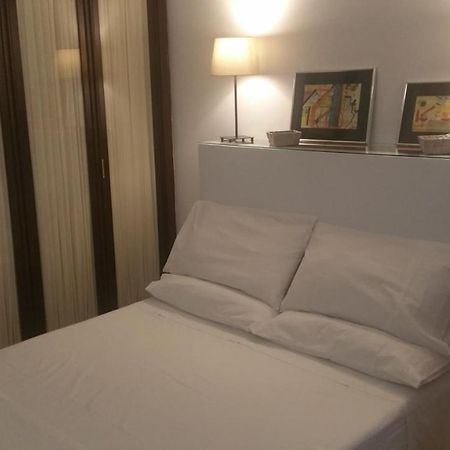 Appartamento Acogedor Duplex En El Centro - Wifi Siviglia Esterno foto